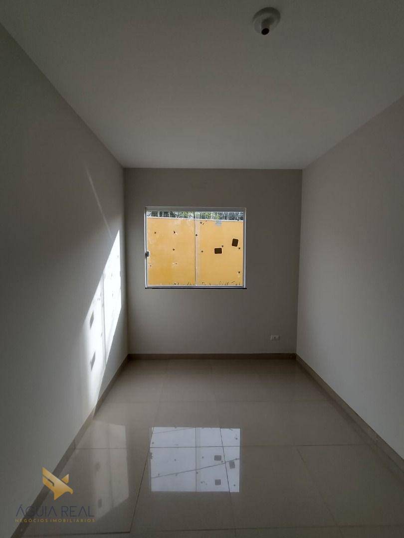 Casa à venda com 3 quartos, 98m² - Foto 3