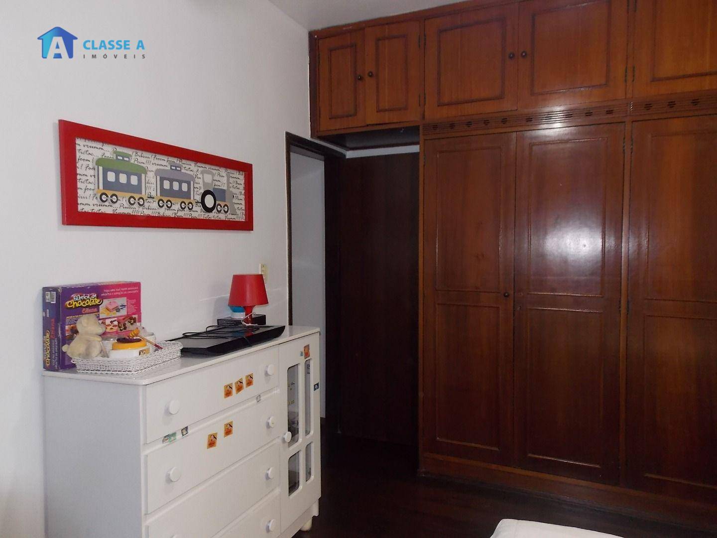 Casa à venda com 4 quartos, 300m² - Foto 20