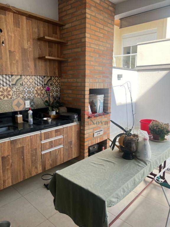 Casa de Condomínio à venda com 3 quartos, 150m² - Foto 2