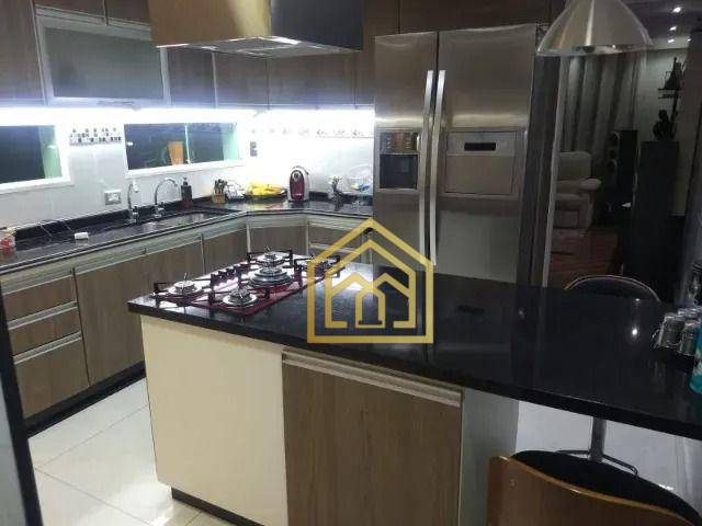 Sobrado à venda com 2 quartos, 270m² - Foto 4