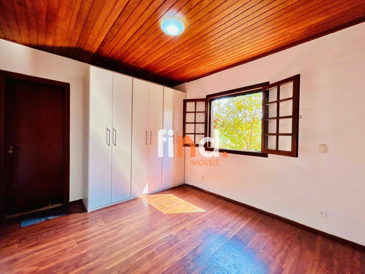 Casa de Condomínio à venda e aluguel com 4 quartos, 100m² - Foto 16