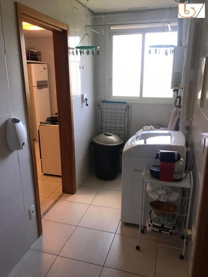 Apartamento para alugar com 3 quartos, 123m² - Foto 29