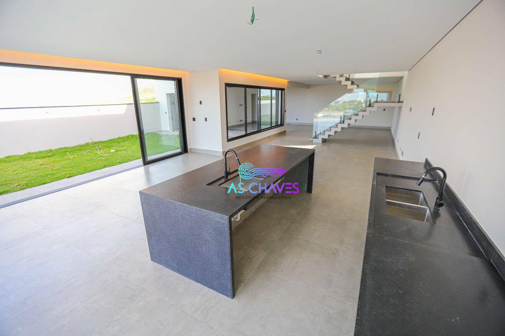 Casa de Condomínio à venda com 4 quartos, 380m² - Foto 32