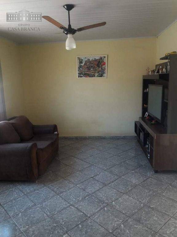 Casa à venda com 5 quartos, 130m² - Foto 1