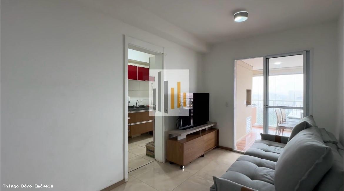 Apartamento à venda com 2 quartos, 65m² - Foto 3