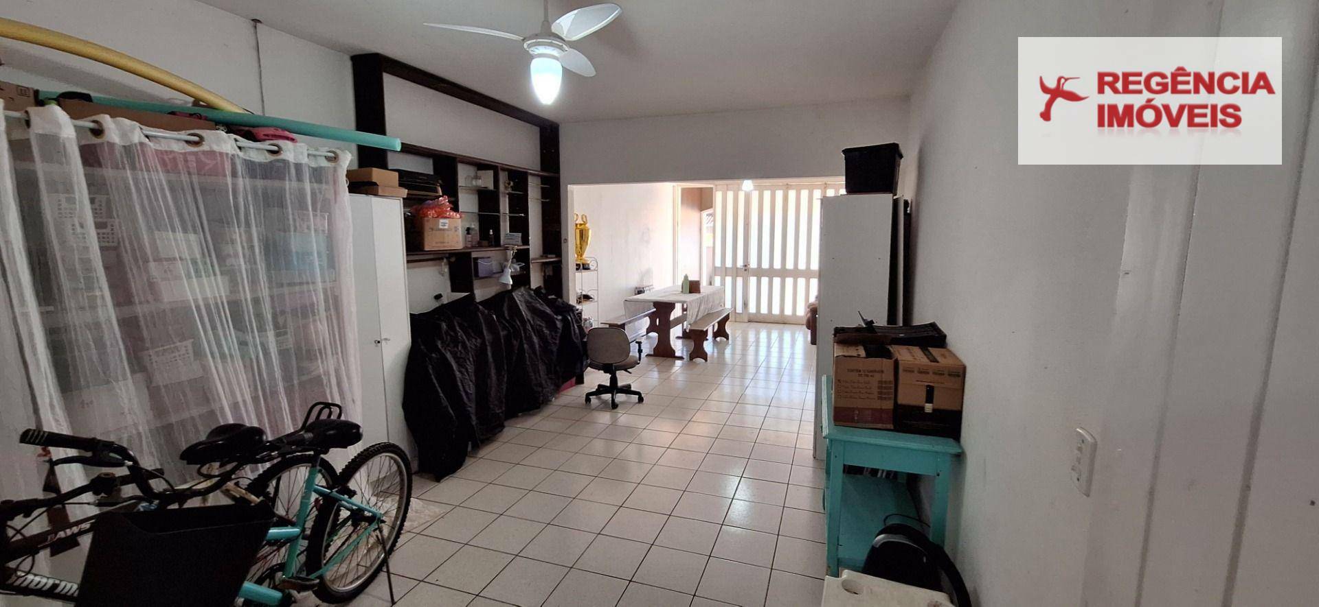 Casa à venda com 3 quartos, 220m² - Foto 34