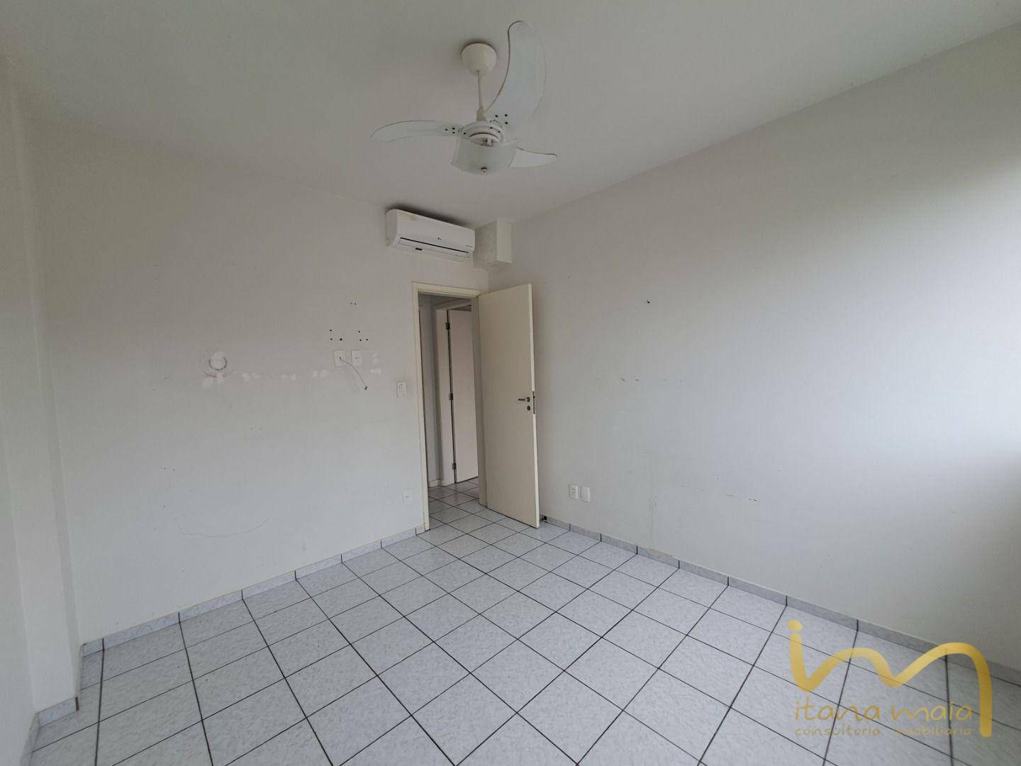 Apartamento à venda com 2 quartos, 67m² - Foto 5