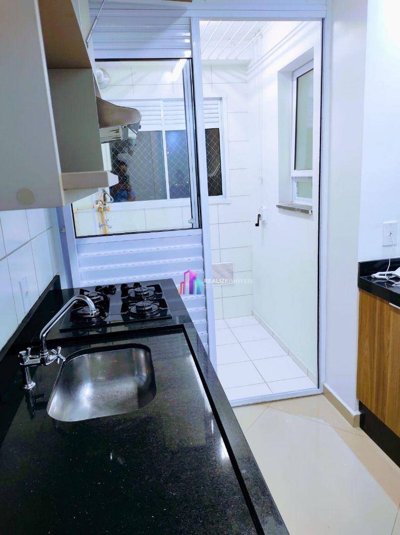 Apartamento à venda com 3 quartos, 64m² - Foto 3