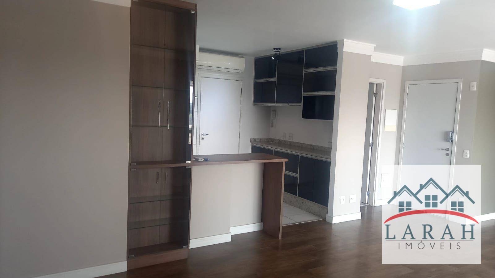 Apartamento à venda com 3 quartos, 95m² - Foto 1