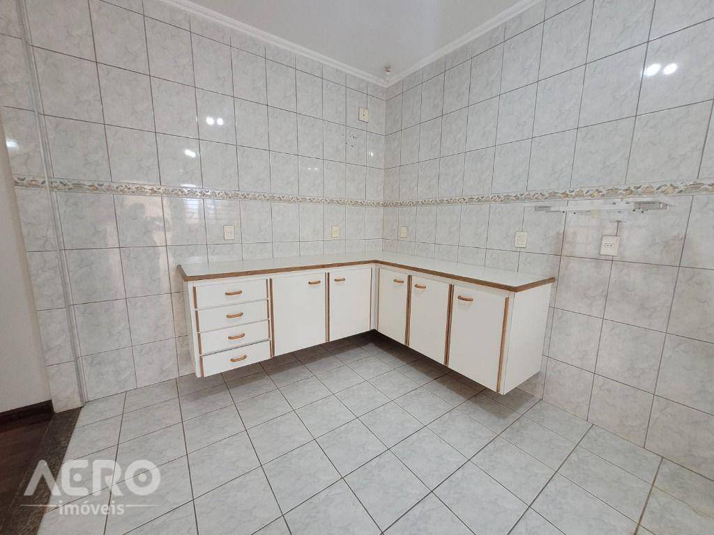 Casa à venda com 3 quartos, 172m² - Foto 18