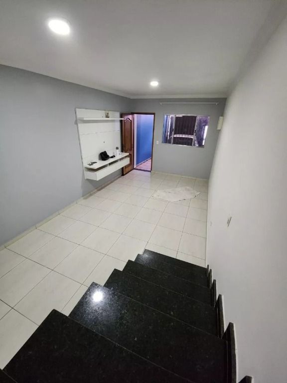 Sobrado à venda com 2 quartos, 69m² - Foto 1