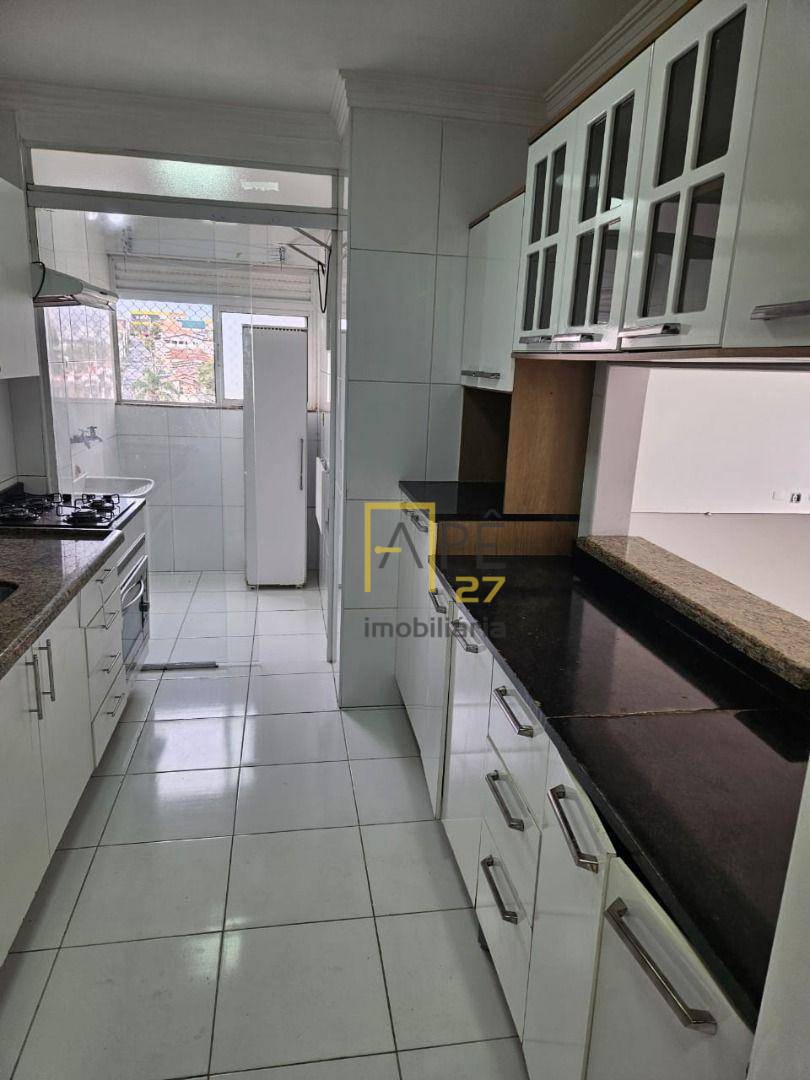 Apartamento para alugar com 3 quartos, 70m² - Foto 9