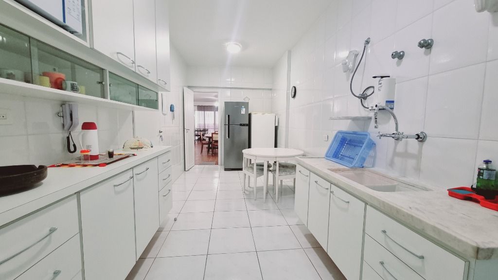 Apartamento à venda com 3 quartos, 200m² - Foto 20