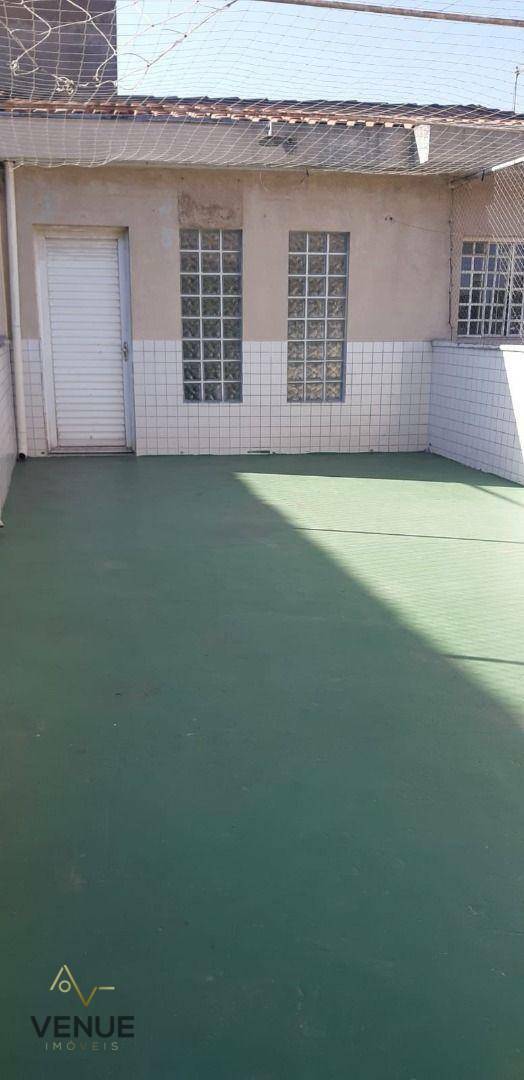 Sobrado à venda com 3 quartos, 240m² - Foto 3