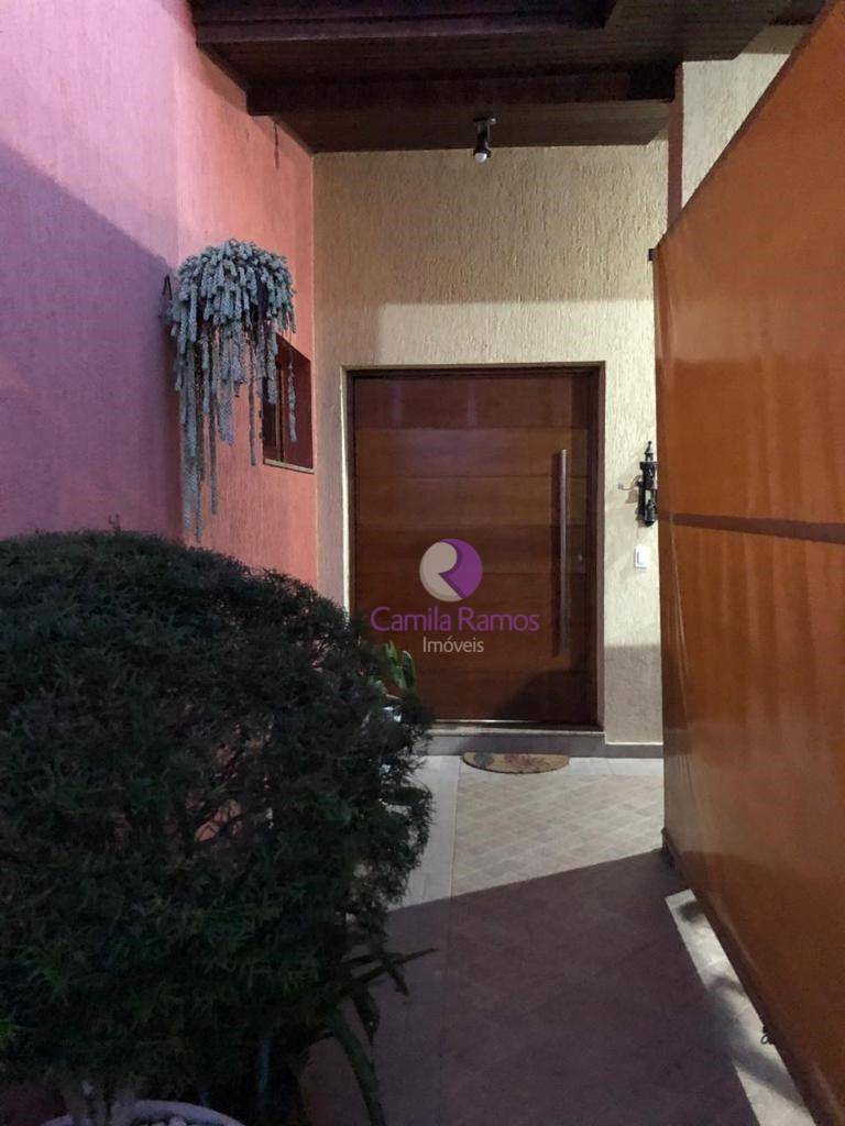 Sobrado à venda com 4 quartos, 440m² - Foto 2