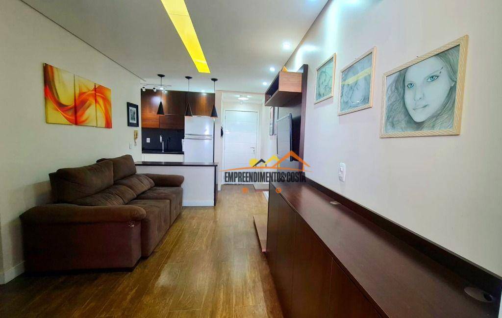 Apartamento à venda com 2 quartos, 70m² - Foto 1