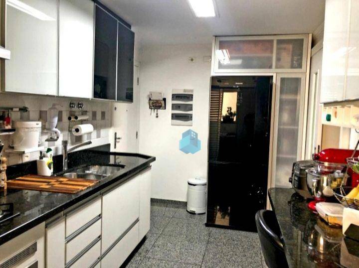 Apartamento à venda com 3 quartos, 114m² - Foto 3