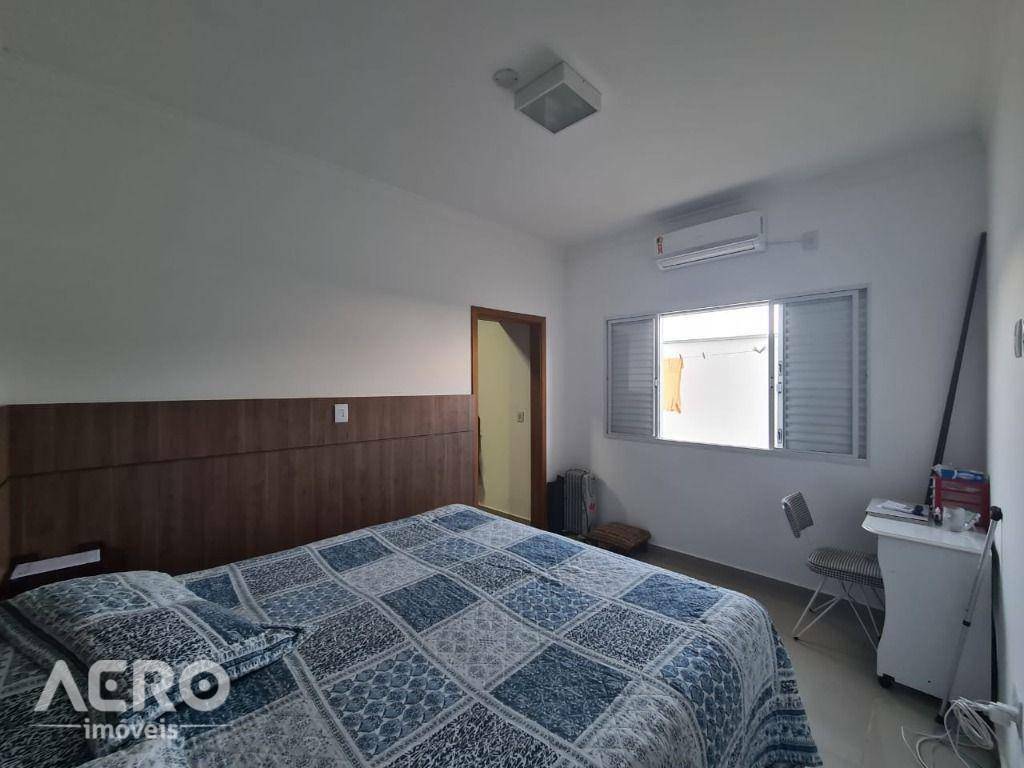 Casa de Condomínio à venda com 3 quartos, 200m² - Foto 8