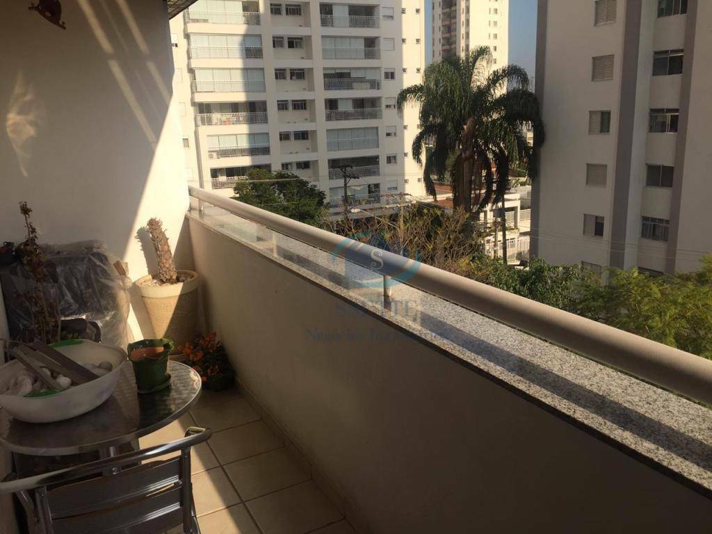 Apartamento à venda com 2 quartos, 75m² - Foto 17