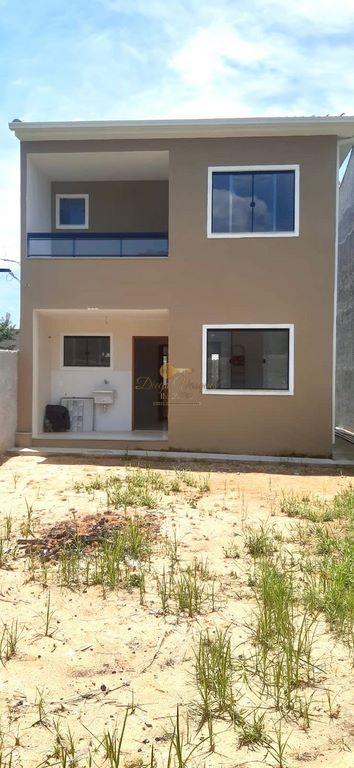 Casa à venda com 3 quartos, 225m² - Foto 1