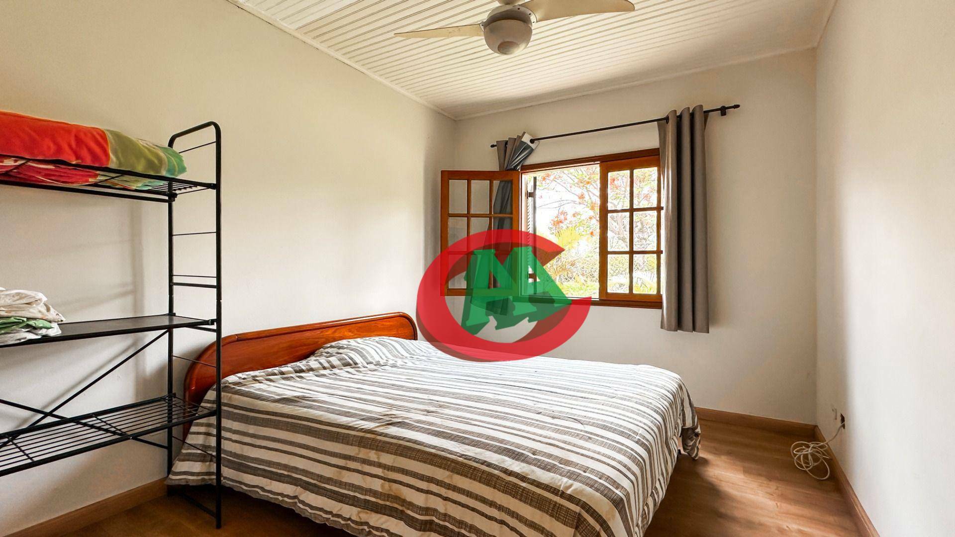 Chácara à venda com 3 quartos, 183m² - Foto 8