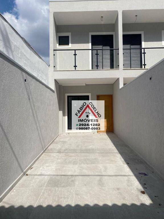 Sobrado à venda com 3 quartos, 120m² - Foto 1