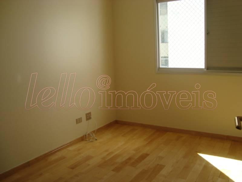 Apartamento para alugar com 2 quartos, 95m² - Foto 11