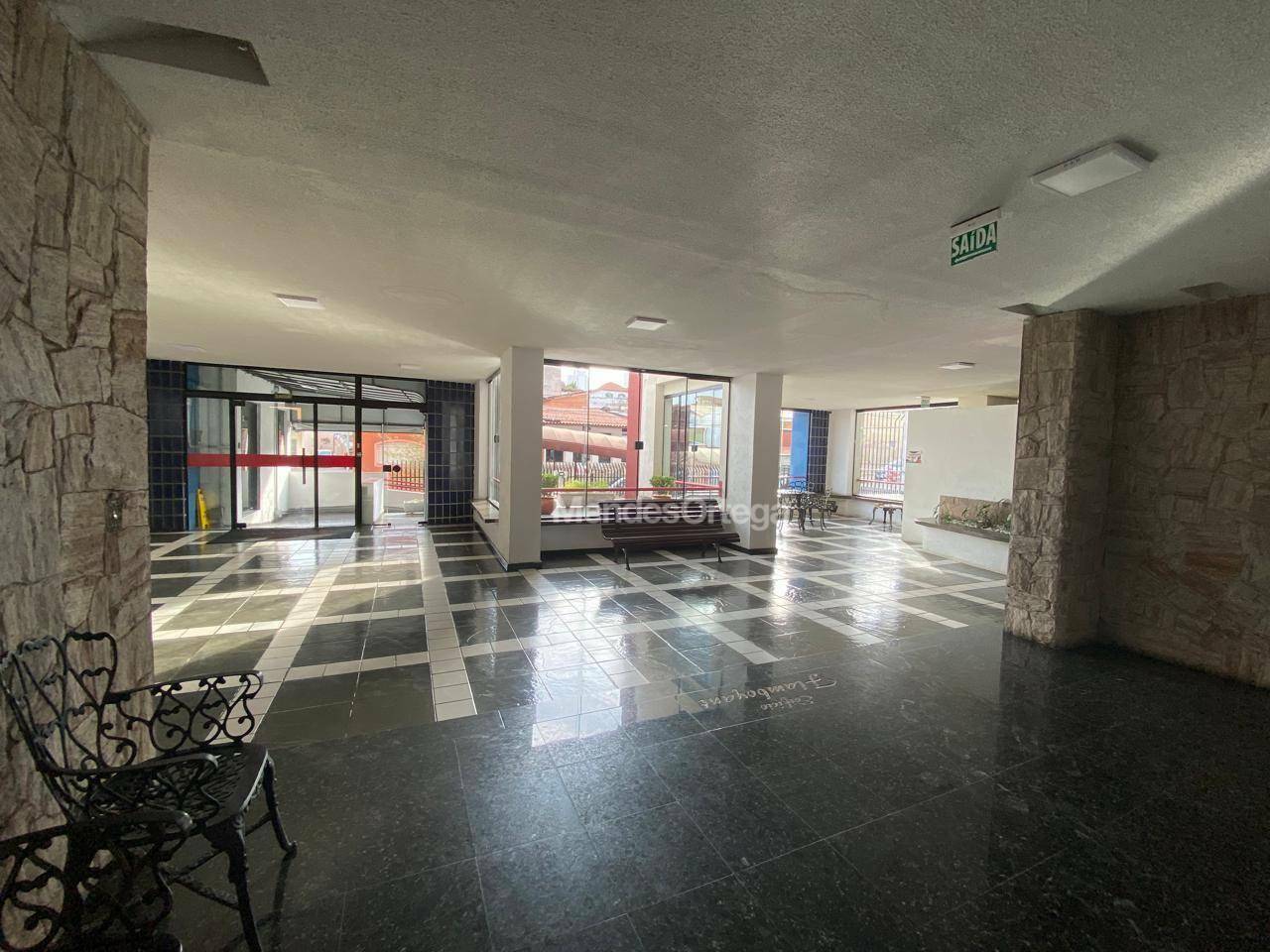 Apartamento para alugar com 2 quartos, 70m² - Foto 26