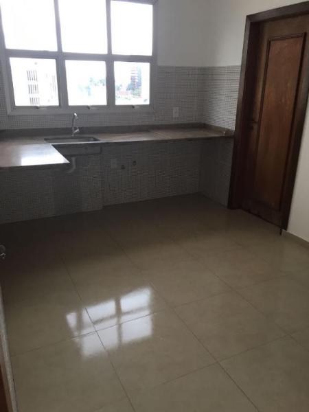 Apartamento à venda com 4 quartos, 160m² - Foto 8