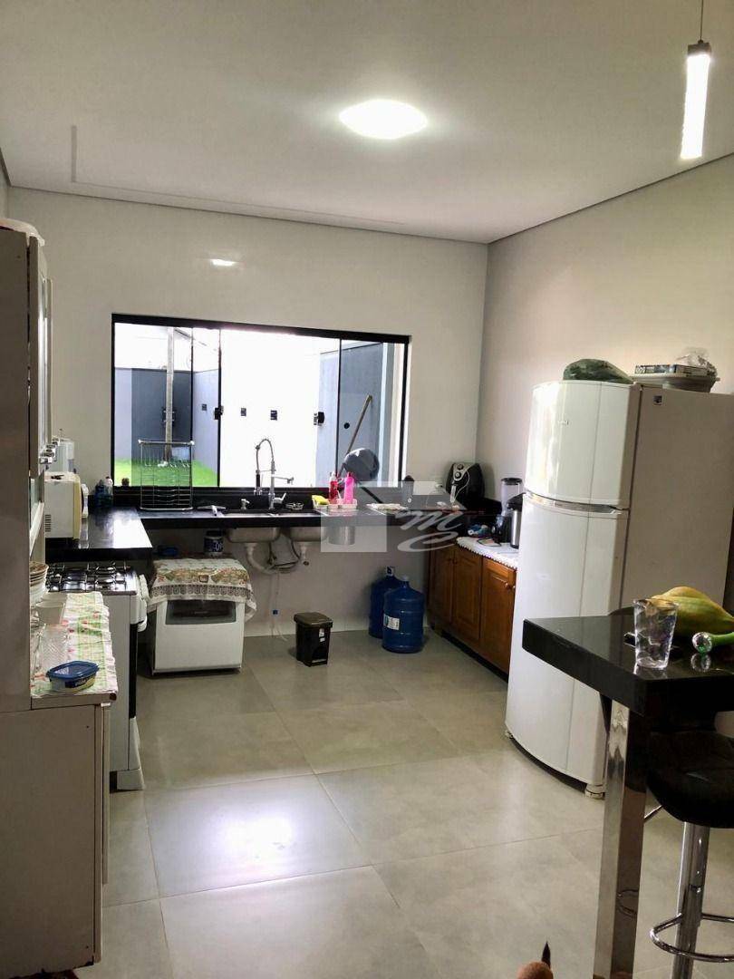 Casa à venda com 2 quartos, 145m² - Foto 14