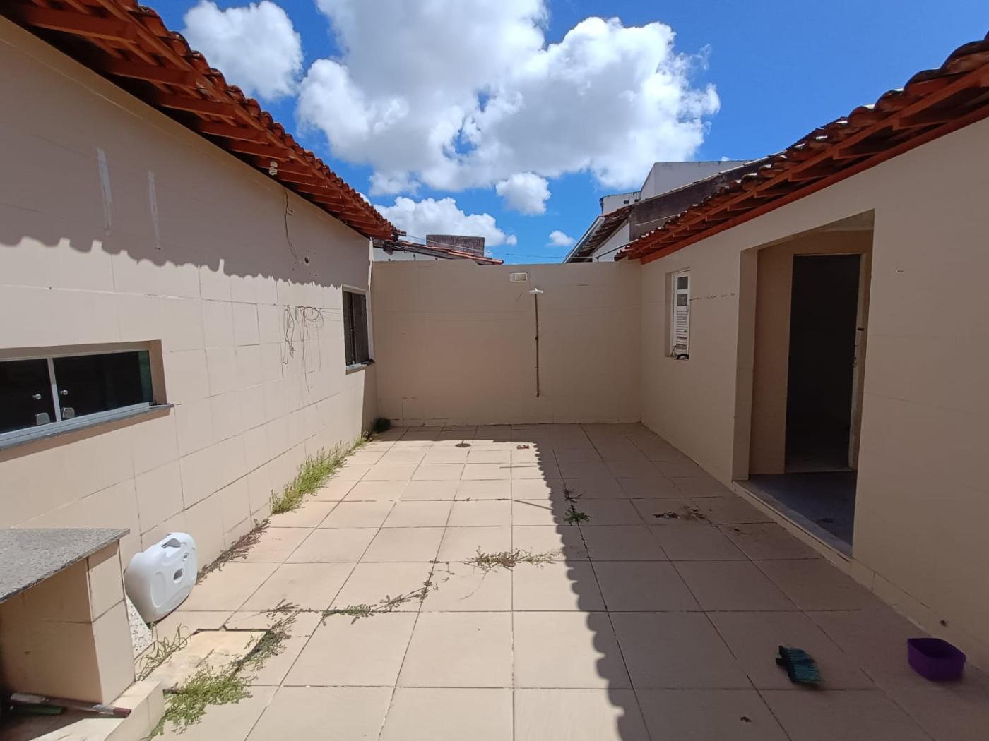 Casa para alugar com 4 quartos, 200m² - Foto 22