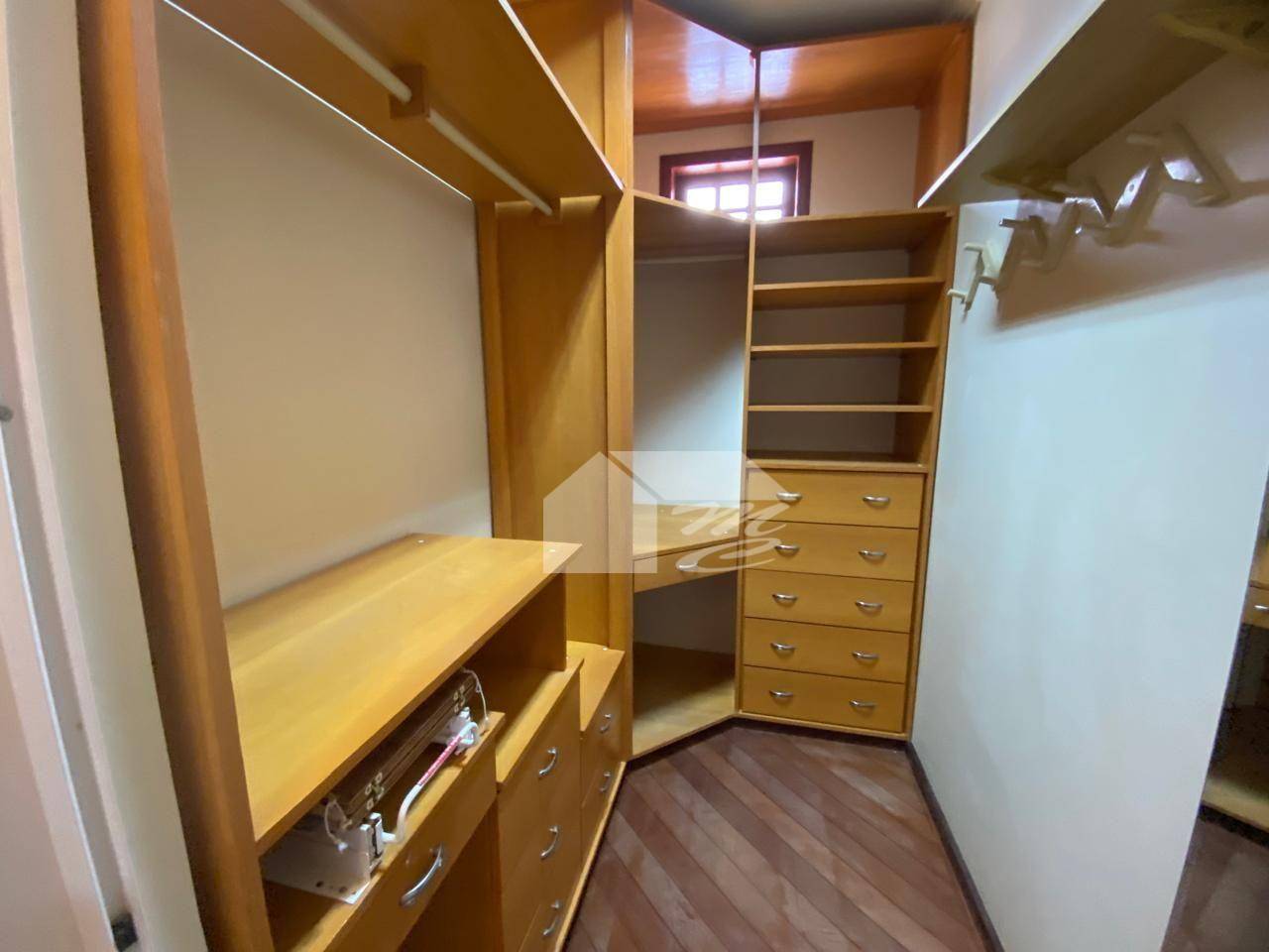 Casa de Condomínio à venda com 4 quartos, 350m² - Foto 20