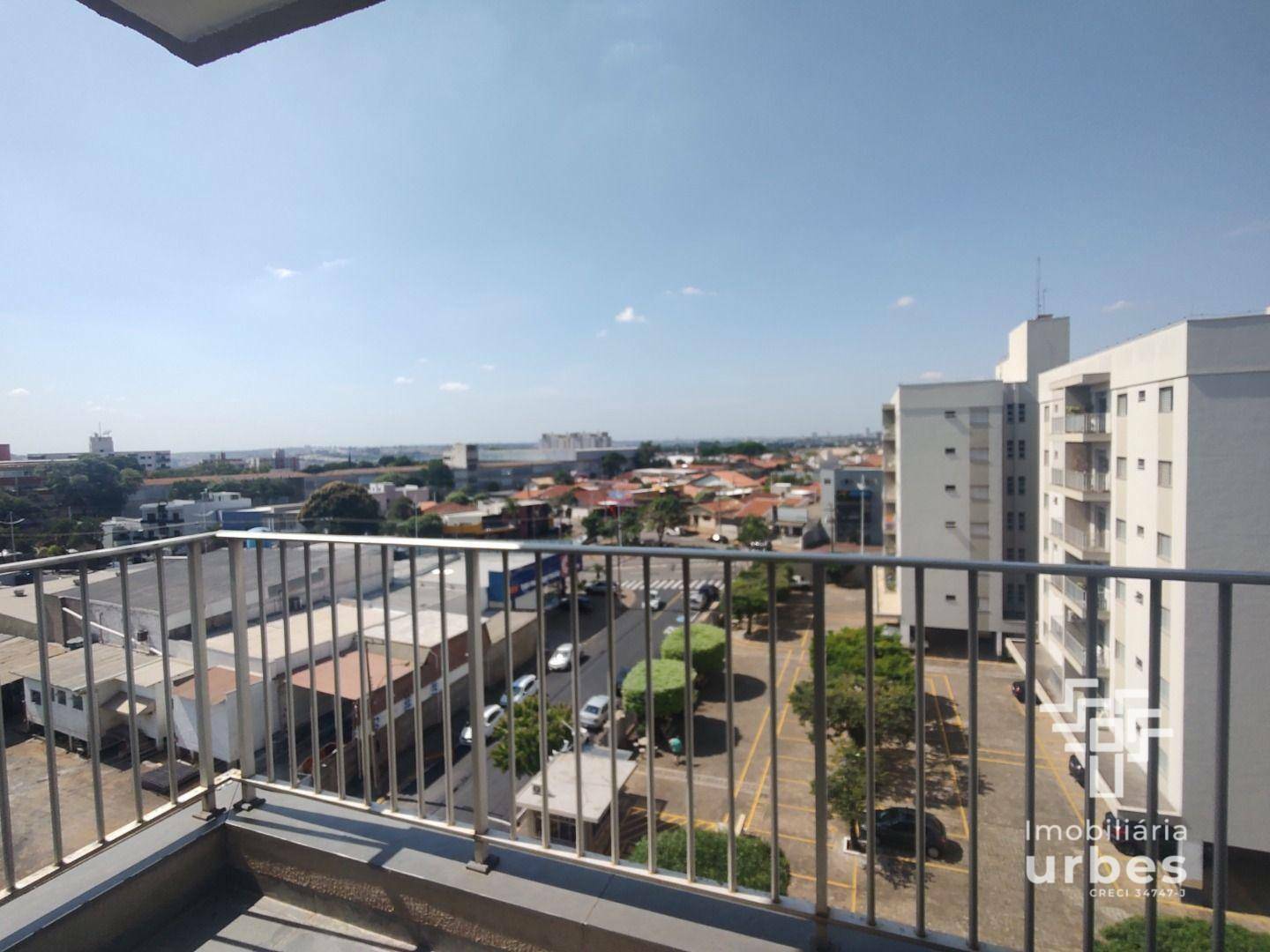 Apartamento à venda com 3 quartos, 110m² - Foto 1