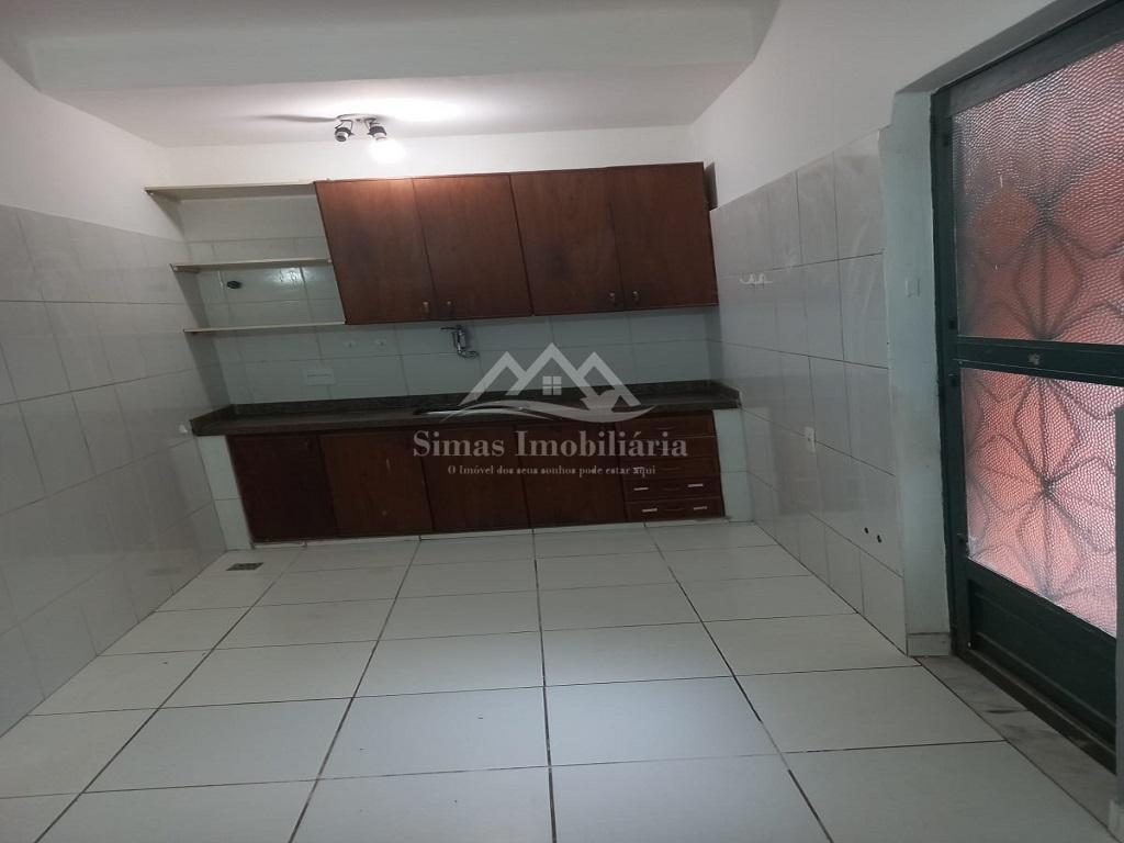 Casa para alugar com 3 quartos, 100m² - Foto 10