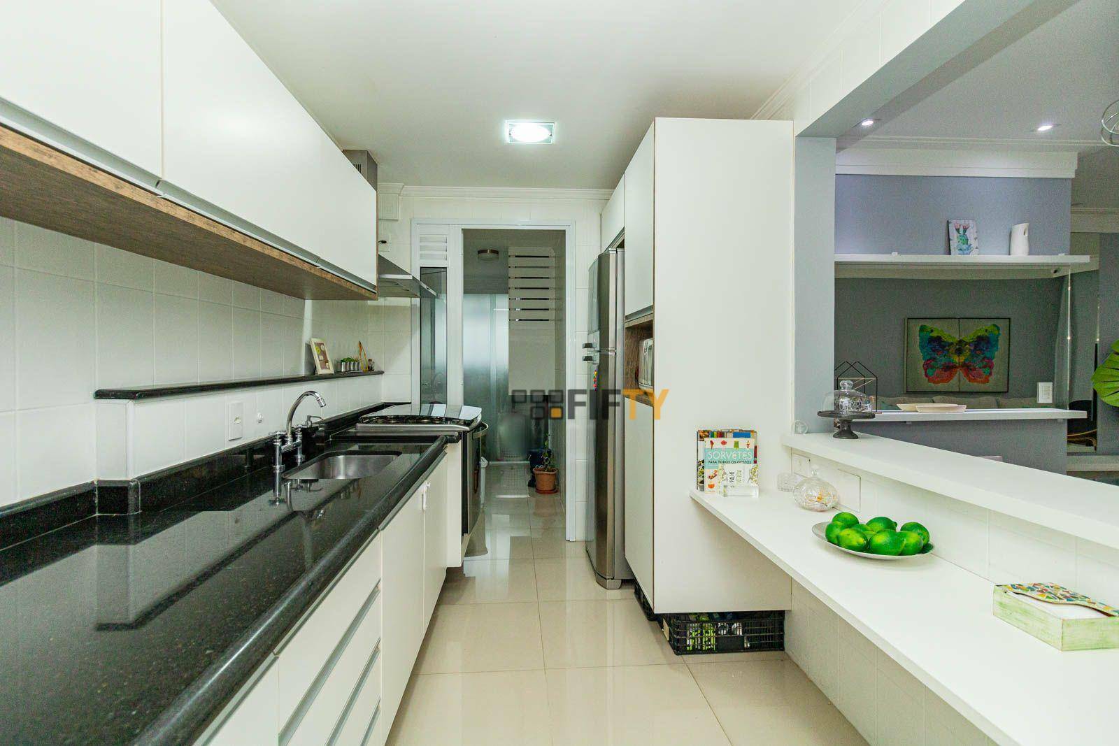 Apartamento à venda com 3 quartos, 115m² - Foto 13