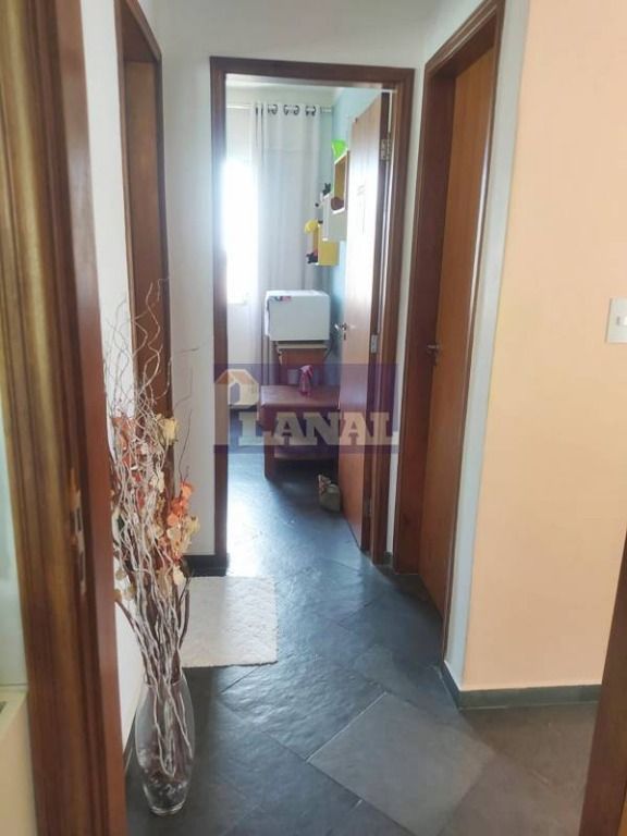 Apartamento à venda com 2 quartos, 66m² - Foto 5