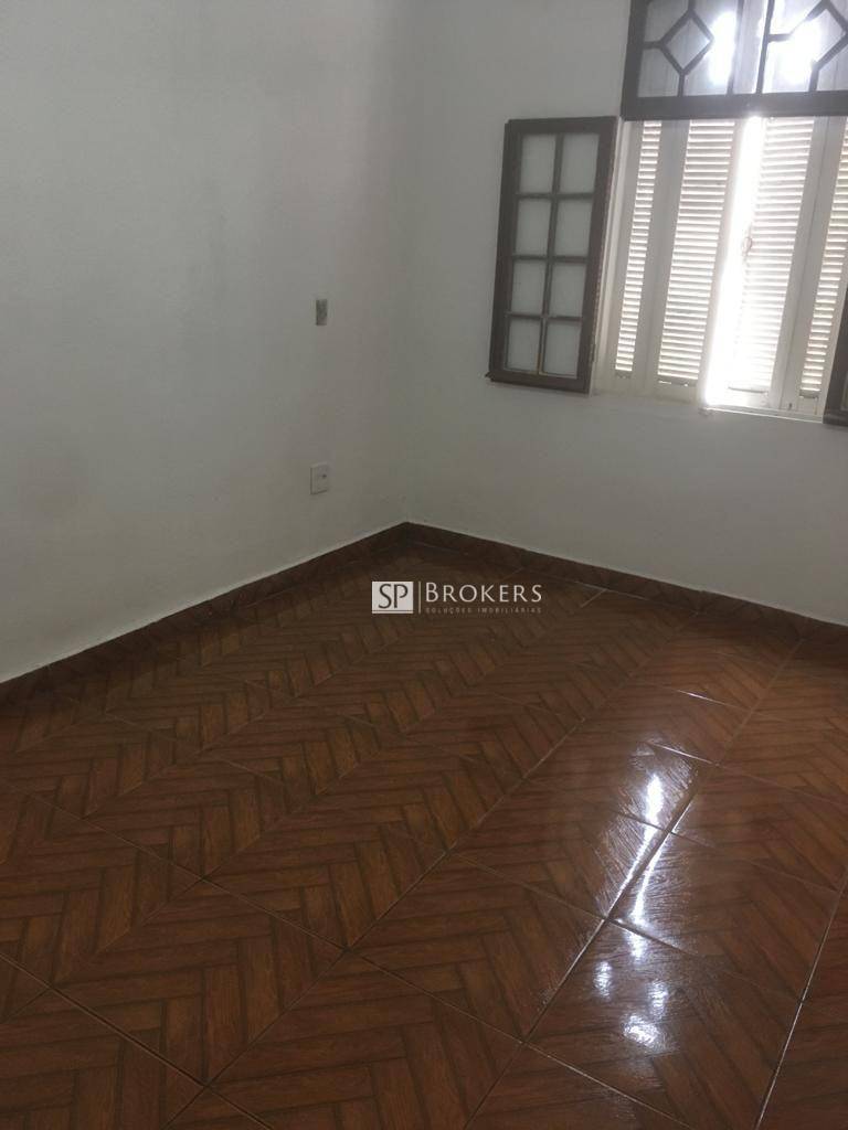 Casa para alugar com 5 quartos, 180m² - Foto 11