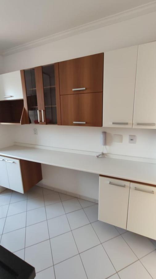 Apartamento à venda com 3 quartos, 87m² - Foto 4