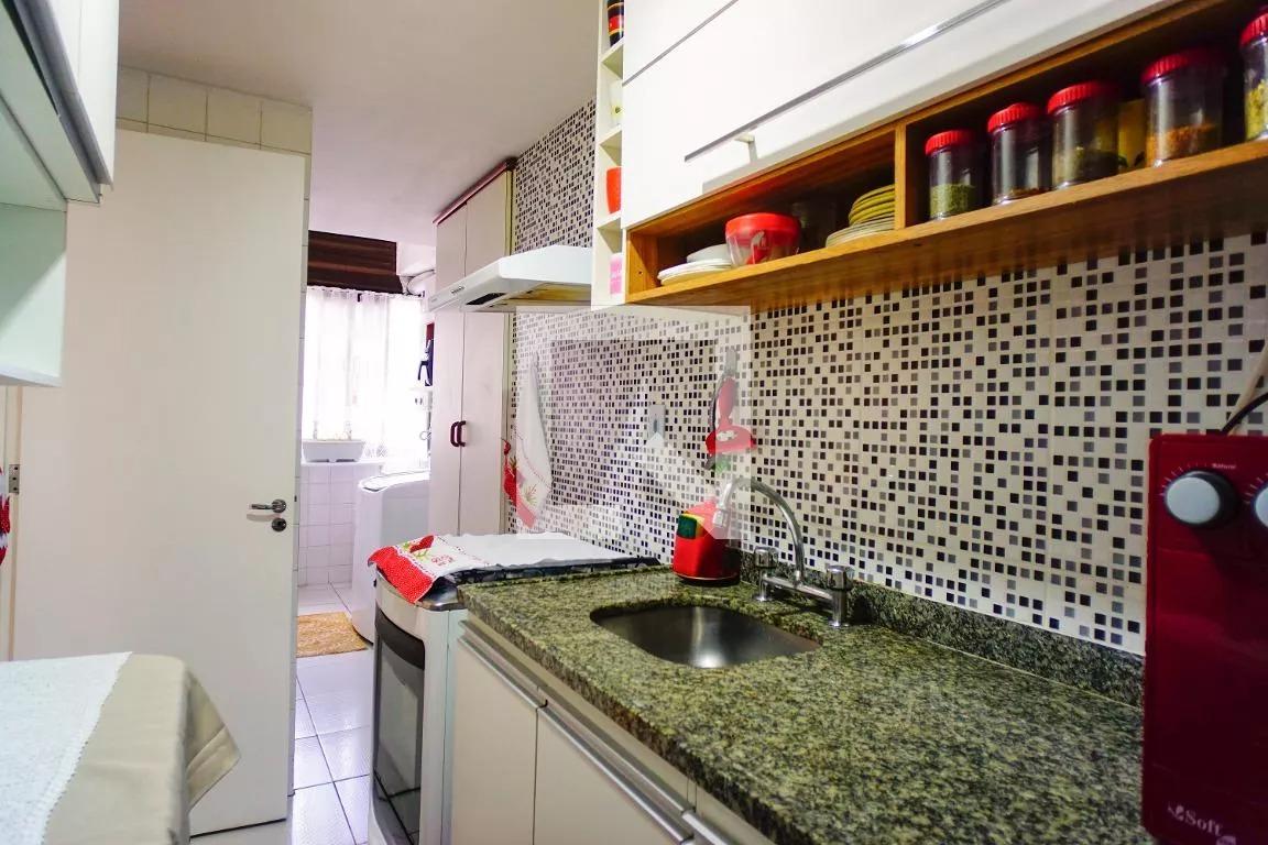 Apartamento à venda com 2 quartos, 69m² - Foto 29