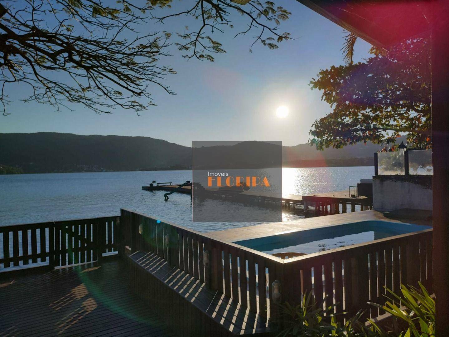 Casa à venda com 5 quartos, 153m² - Foto 19