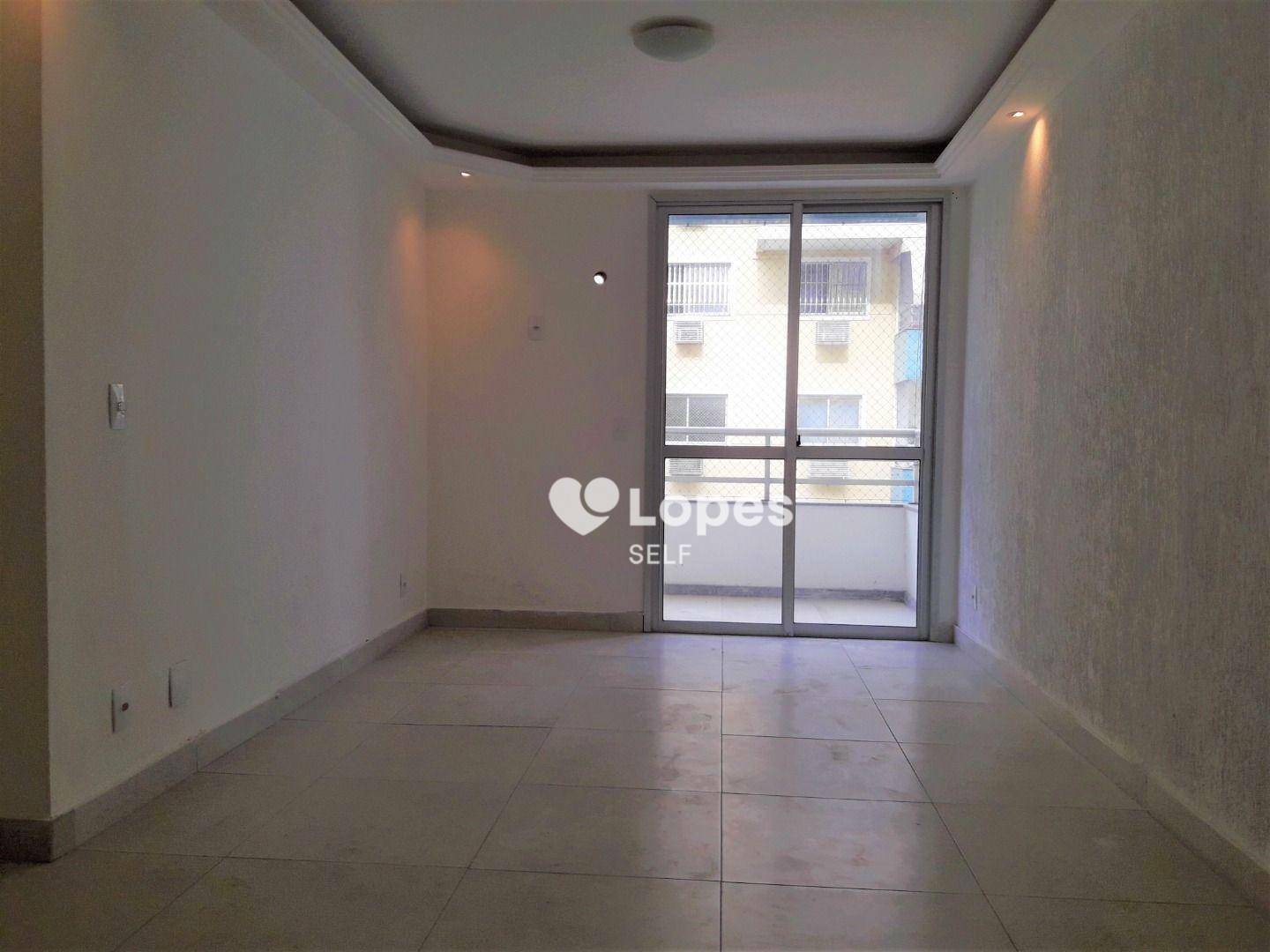 Apartamento à venda com 2 quartos, 75m² - Foto 1