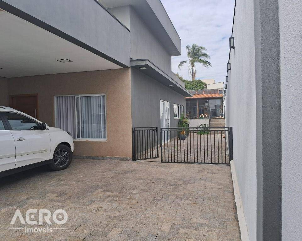 Casa à venda com 3 quartos, 231m² - Foto 24