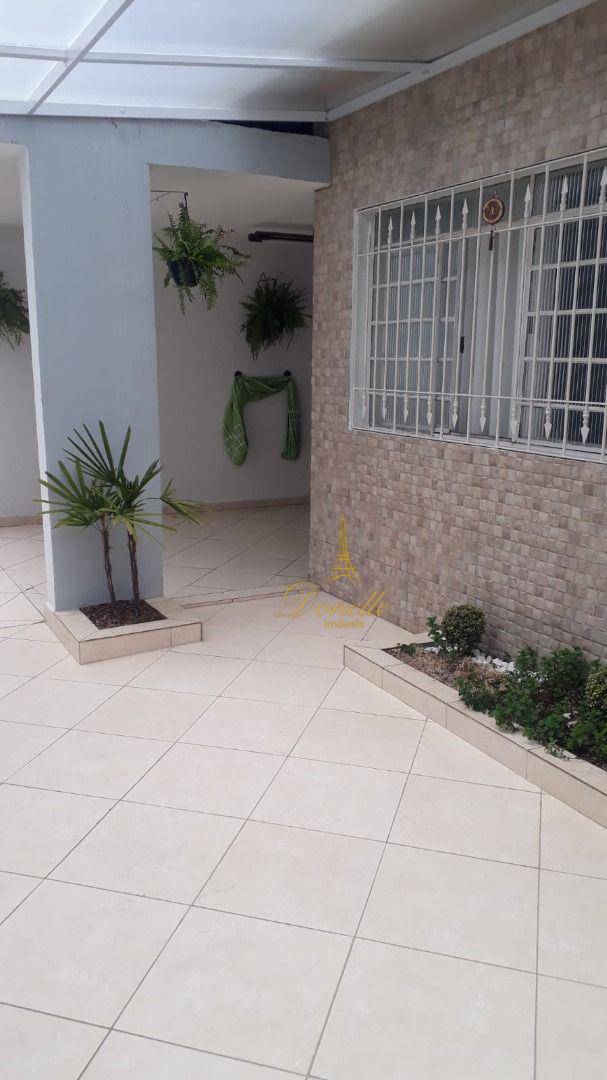 Casa à venda com 3 quartos, 160m² - Foto 2