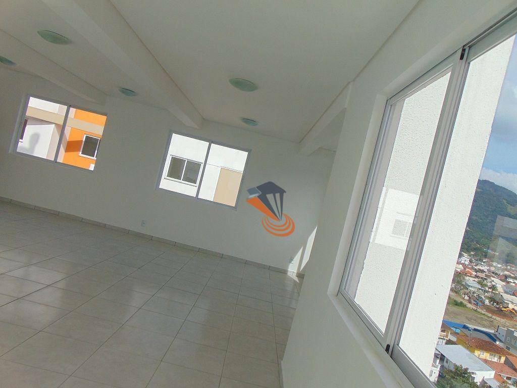 Apartamento à venda com 2 quartos, 64m² - Foto 21