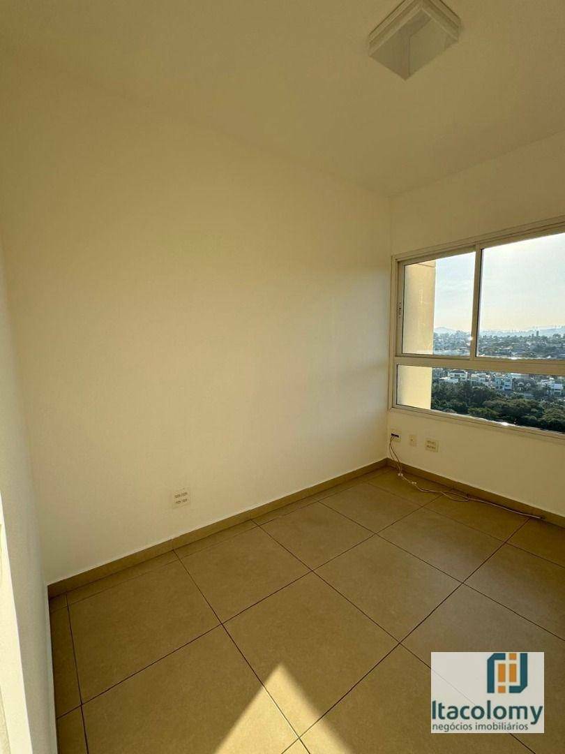 Apartamento à venda com 2 quartos, 62m² - Foto 3