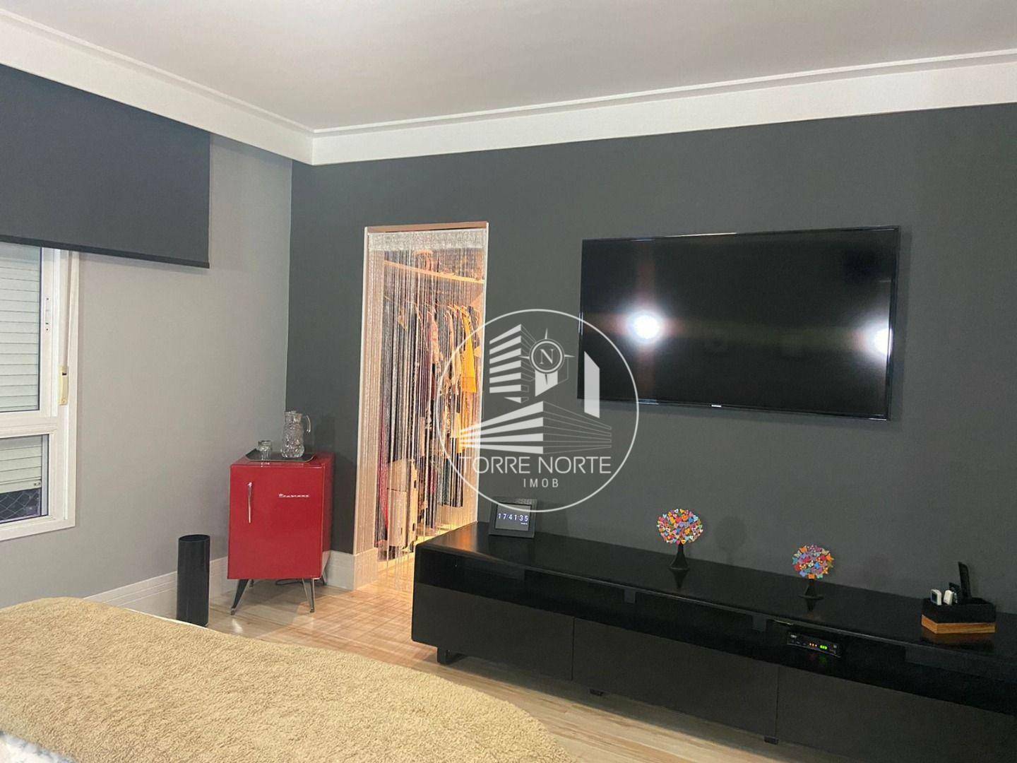 Apartamento à venda com 3 quartos, 260m² - Foto 9