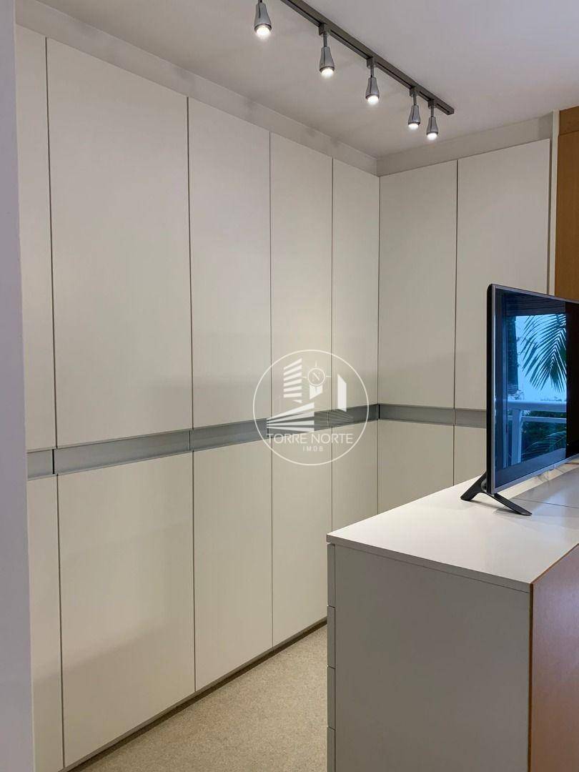 Apartamento à venda com 4 quartos, 184m² - Foto 21