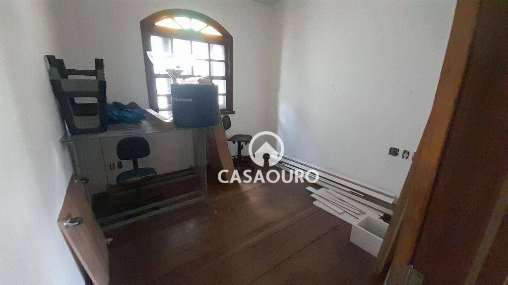 Casa à venda com 6 quartos, 400m² - Foto 14