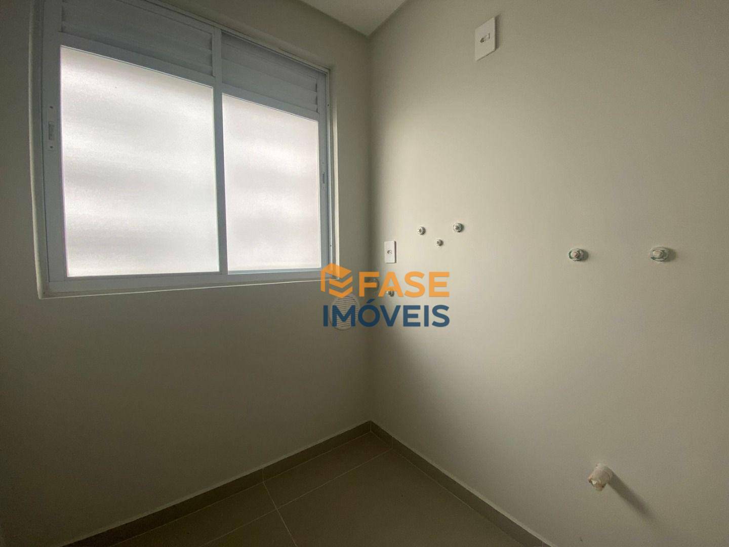 Apartamento à venda com 3 quartos, 81m² - Foto 9