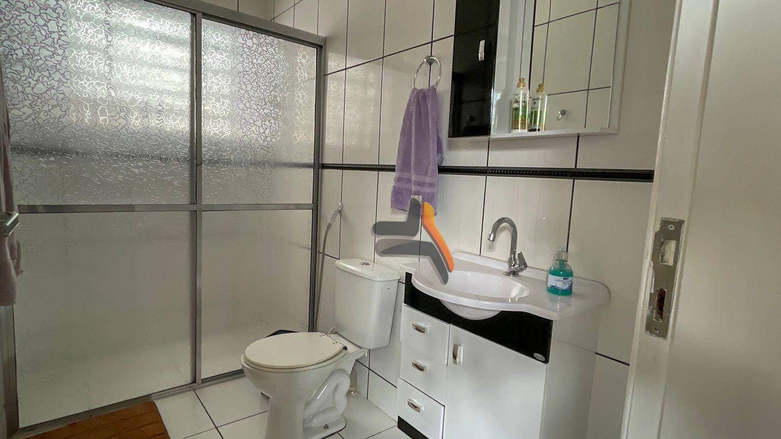 Chácara à venda com 4 quartos, 247m² - Foto 15